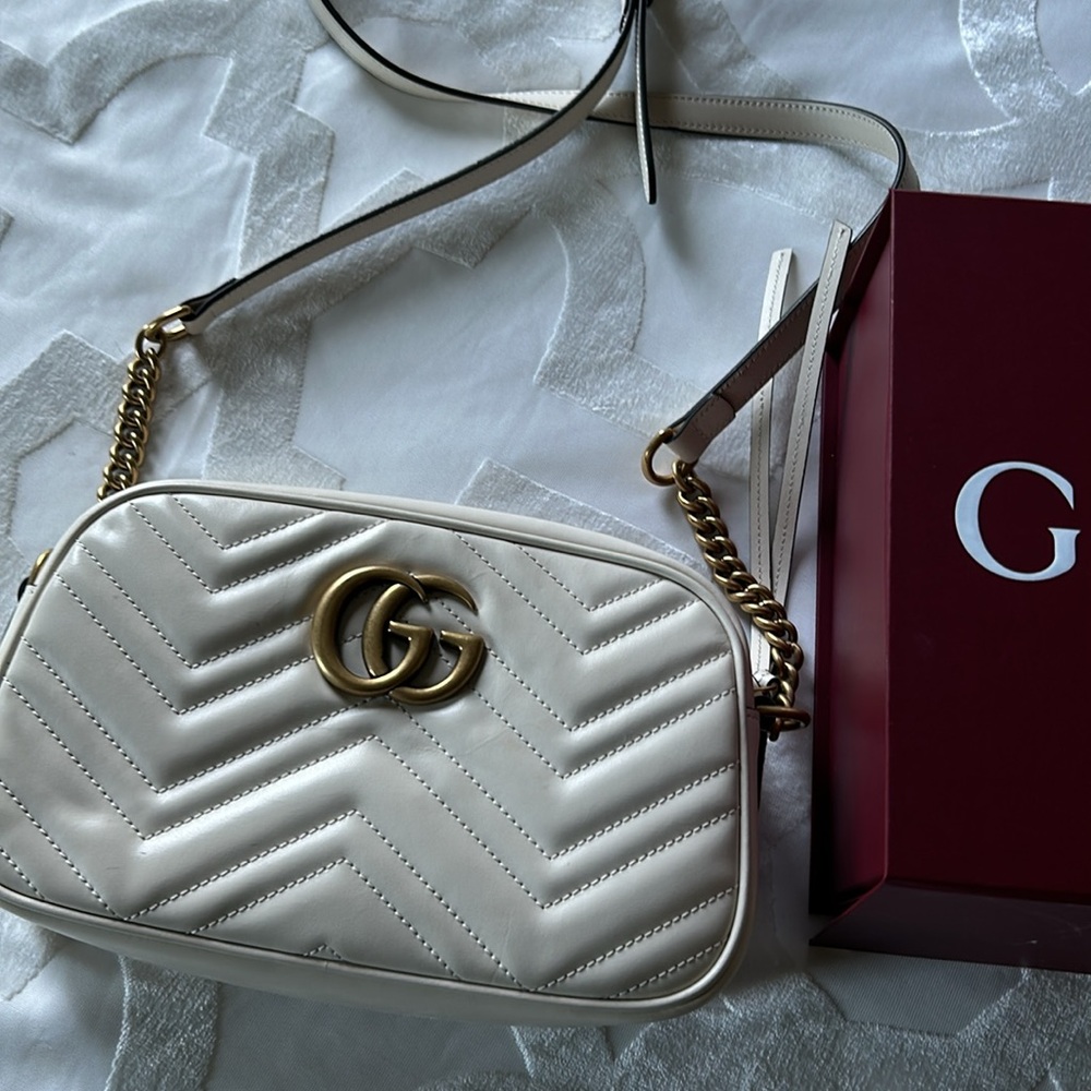 Authentic Gucci Purse - image 5